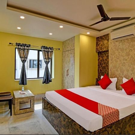 Hotel Divine Chariot Калькутта Экстерьер фото