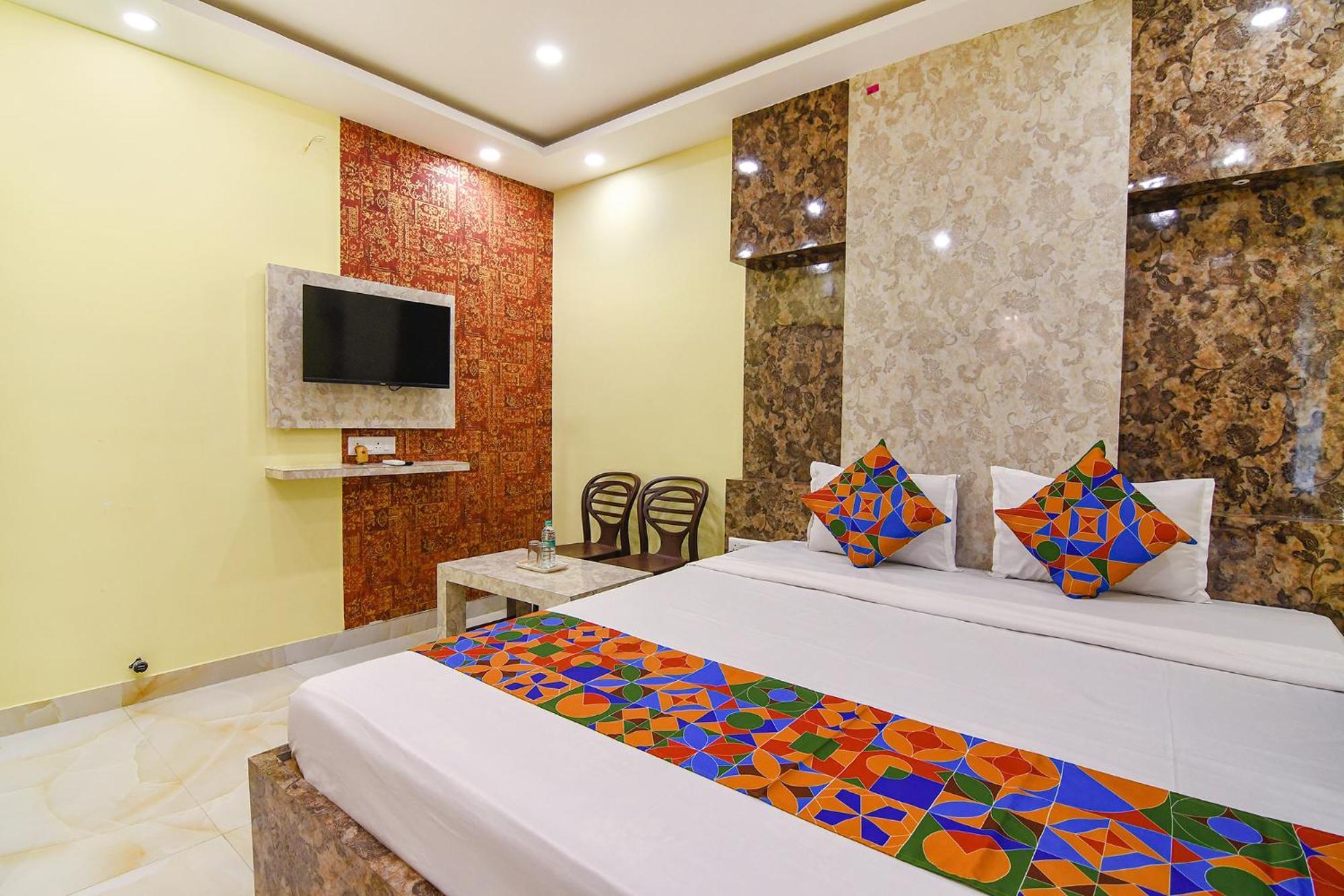 Hotel Divine Chariot Калькутта Экстерьер фото