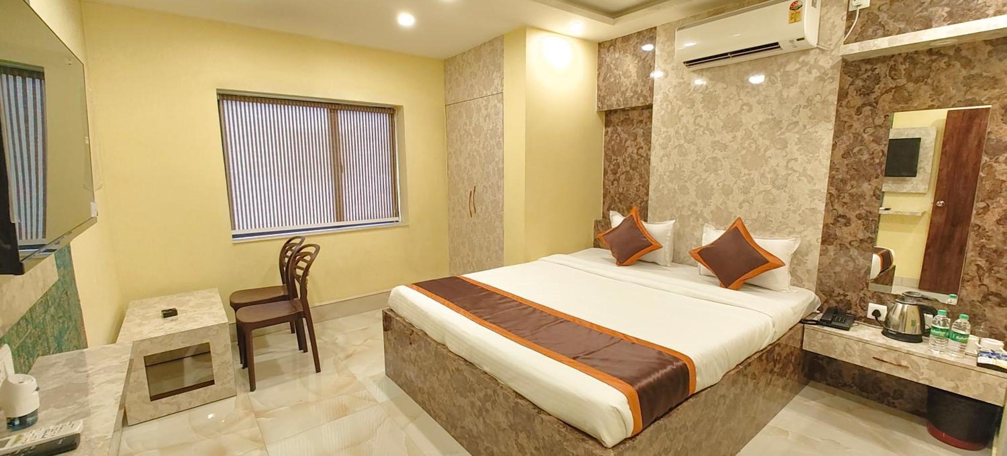 Hotel Divine Chariot Калькутта Экстерьер фото