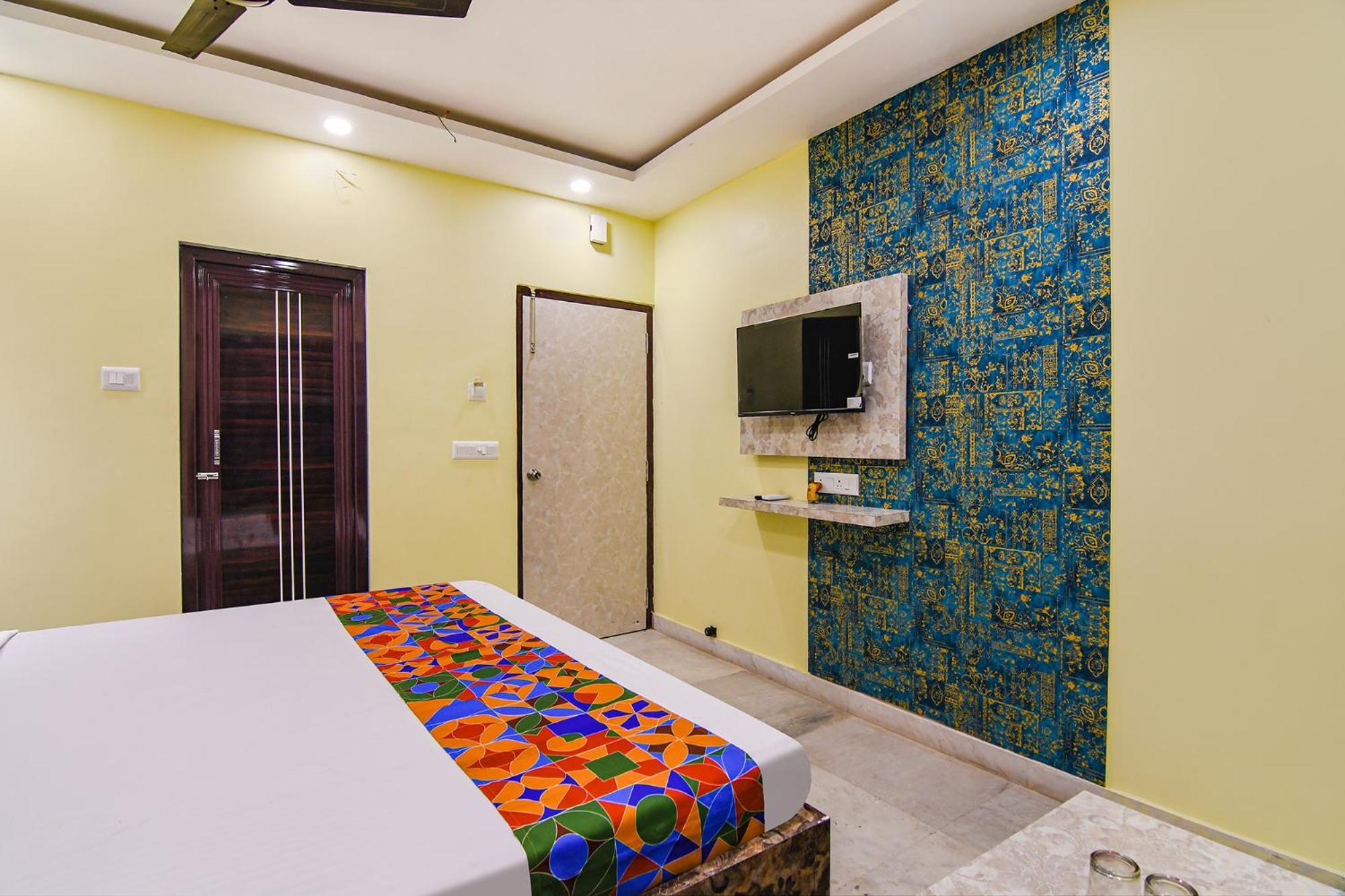 Hotel Divine Chariot Калькутта Экстерьер фото